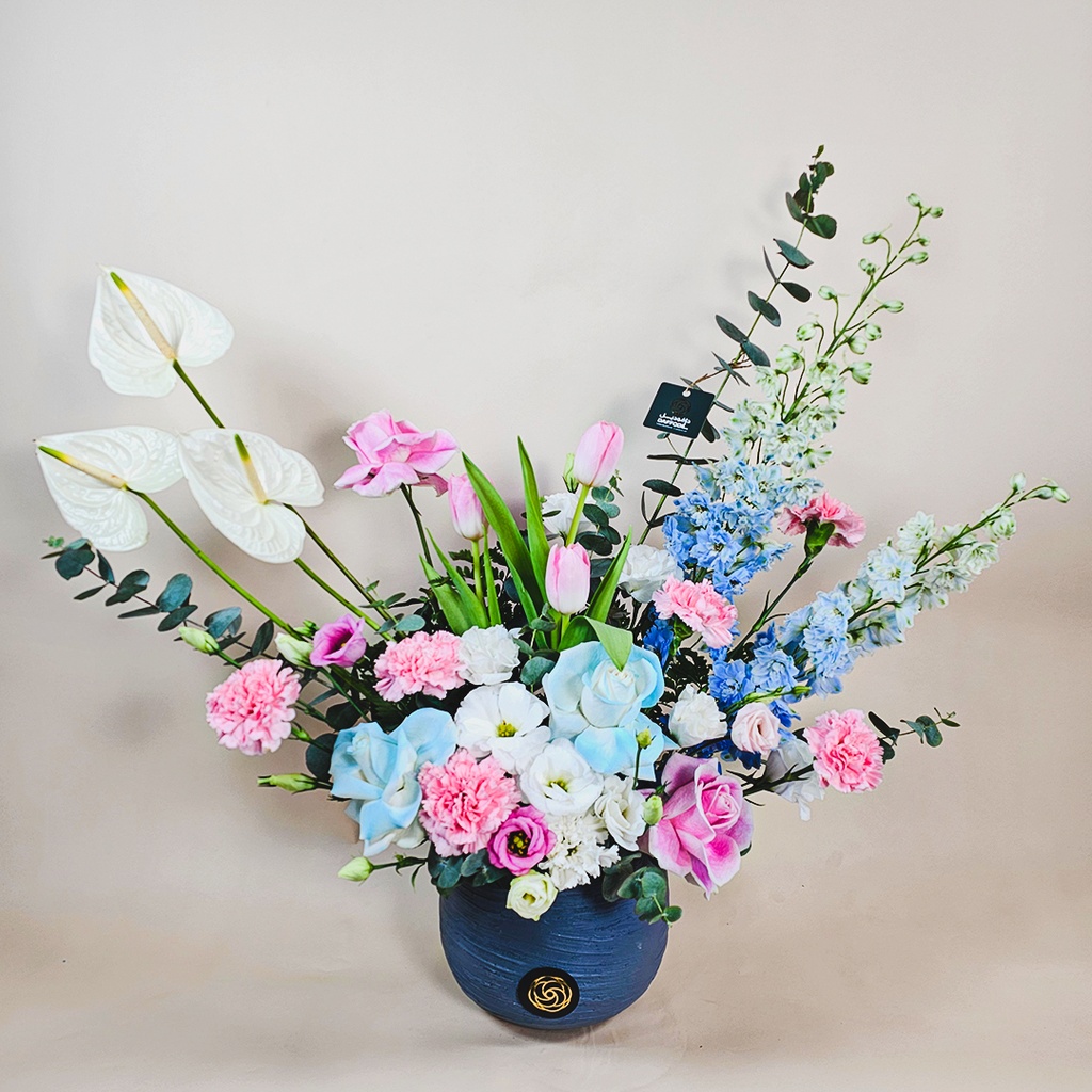 Anthurium masterpieces vase