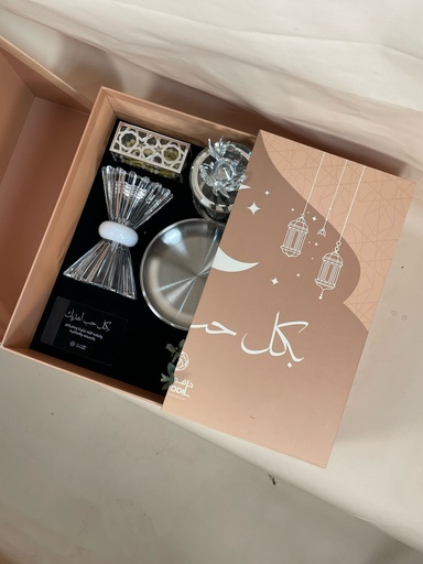 Naqsat Ramadan without filling (dates and oud)