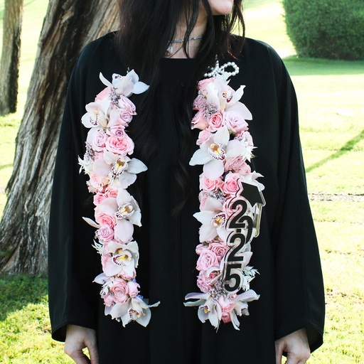 [DFD-BQT-146007] Berlissa Graduation Bouquet